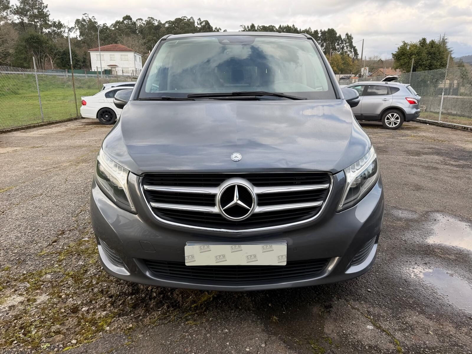 MERCEDES-BENZ V 220 CDI