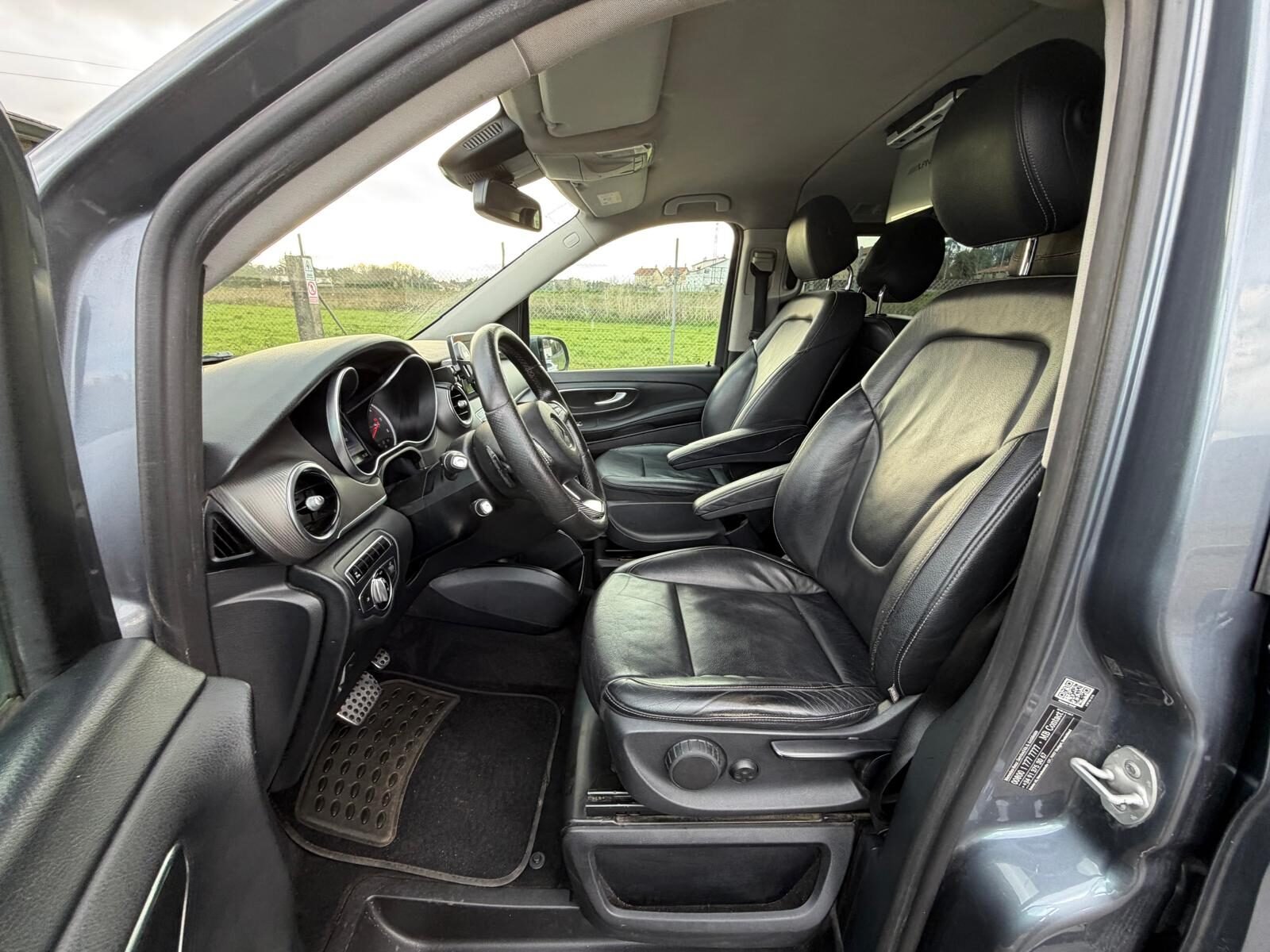 MERCEDES-BENZ V 220 CDI
