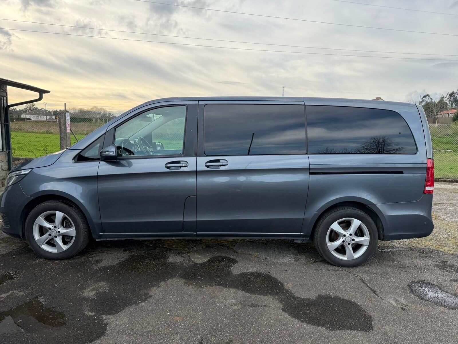 MERCEDES-BENZ V 220 CDI