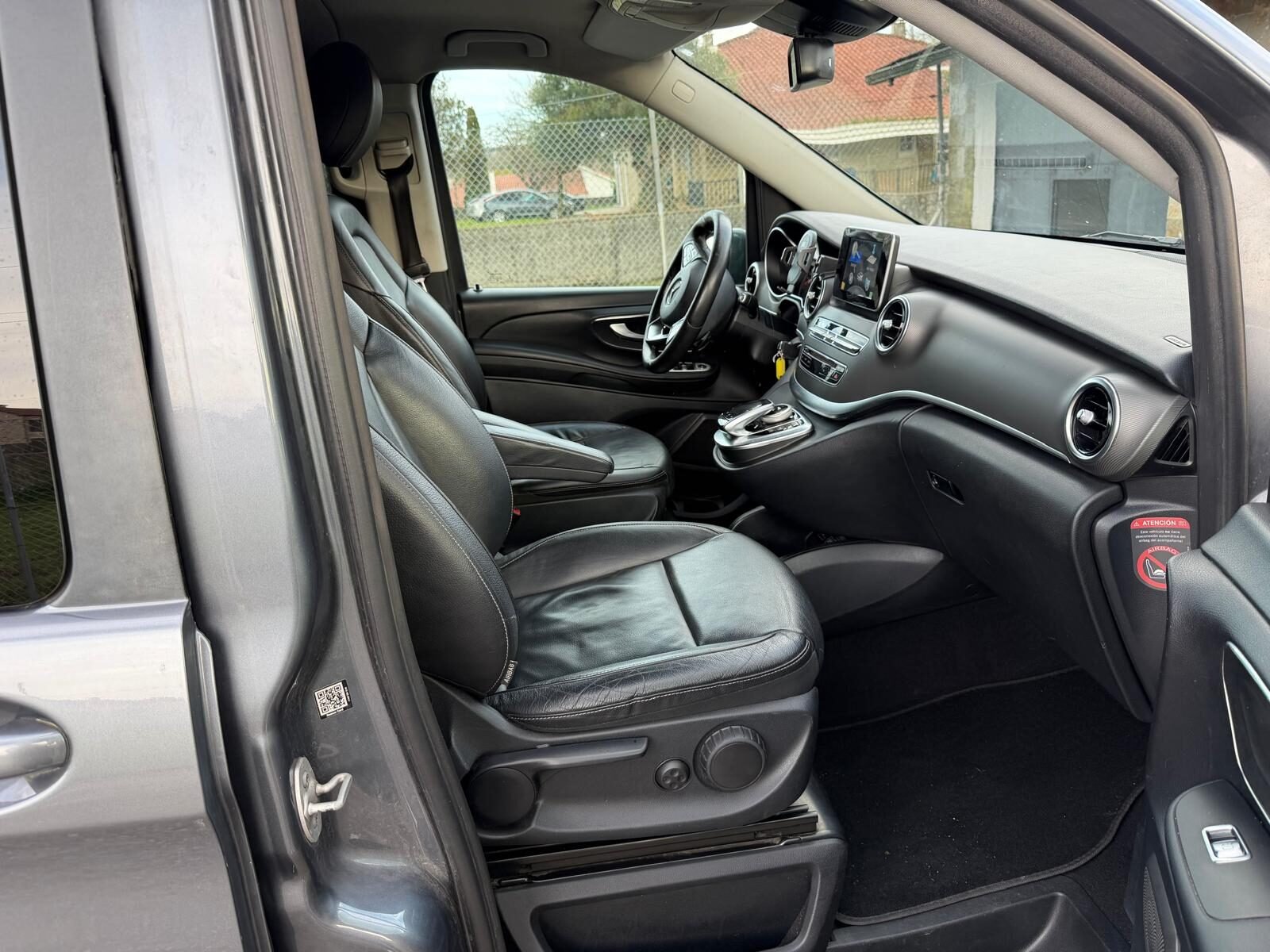 MERCEDES-BENZ V 220 CDI