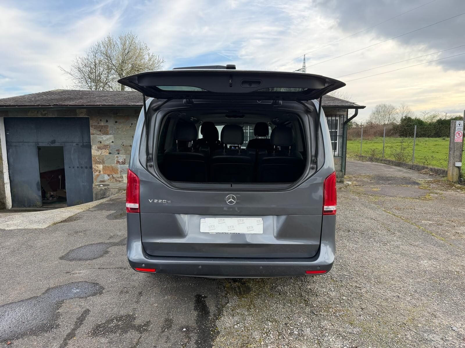 MERCEDES-BENZ V 220 CDI