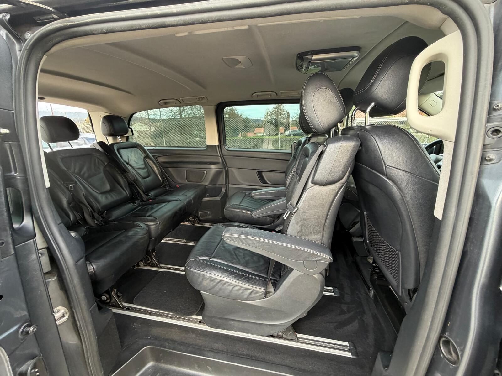 MERCEDES-BENZ V 220 CDI
