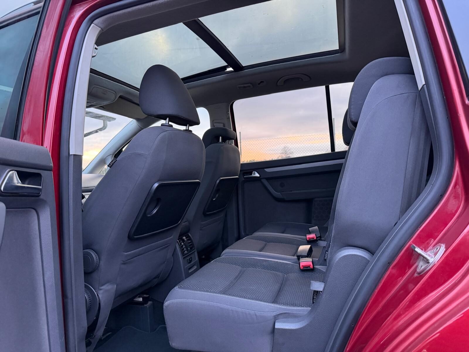 VOLKSWAGEN TOURAN 1.6 TDI