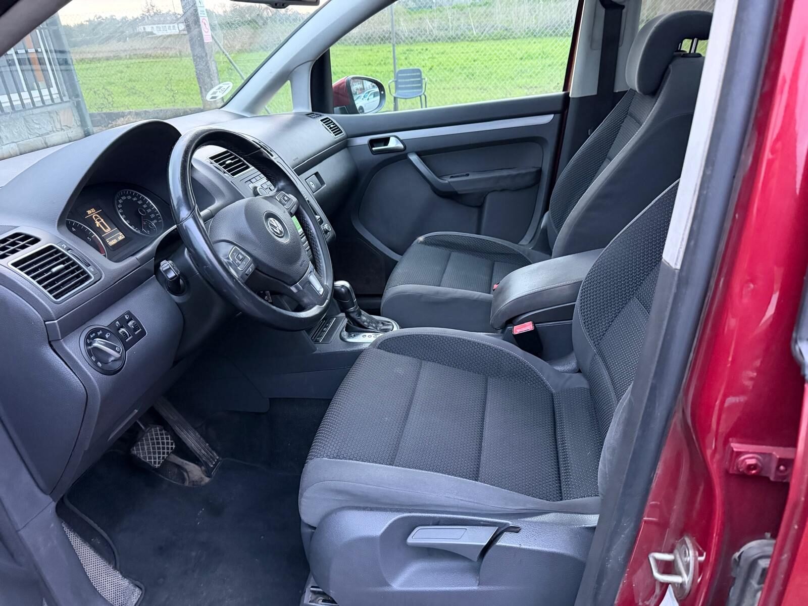 VOLKSWAGEN TOURAN 1.6 TDI