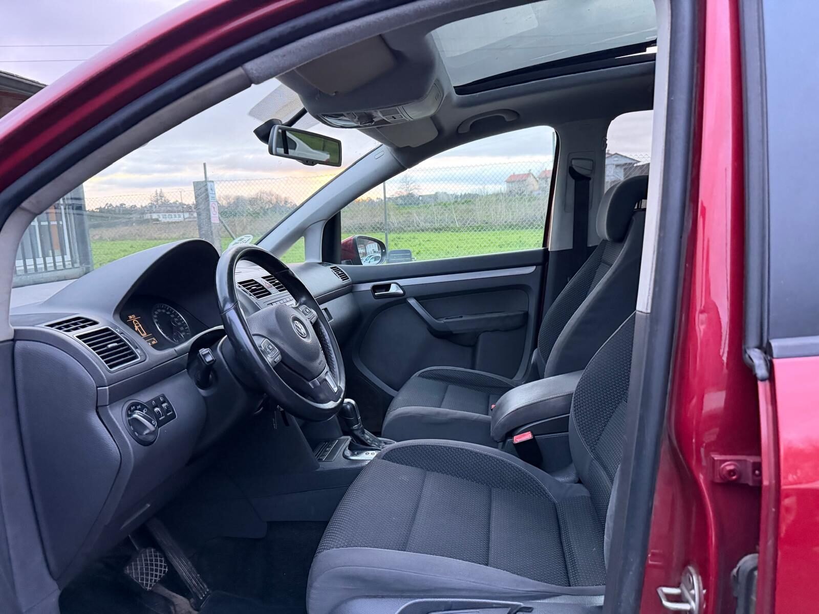 VOLKSWAGEN TOURAN 1.6 TDI