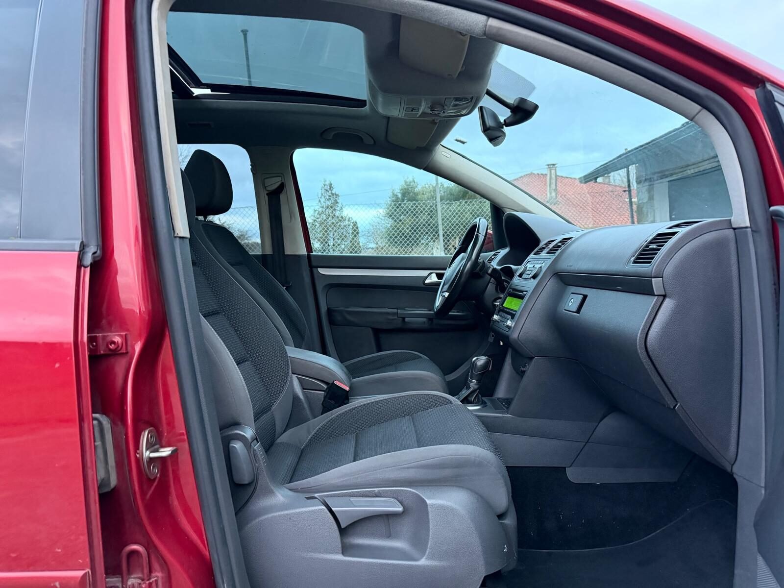 VOLKSWAGEN TOURAN 1.6 TDI