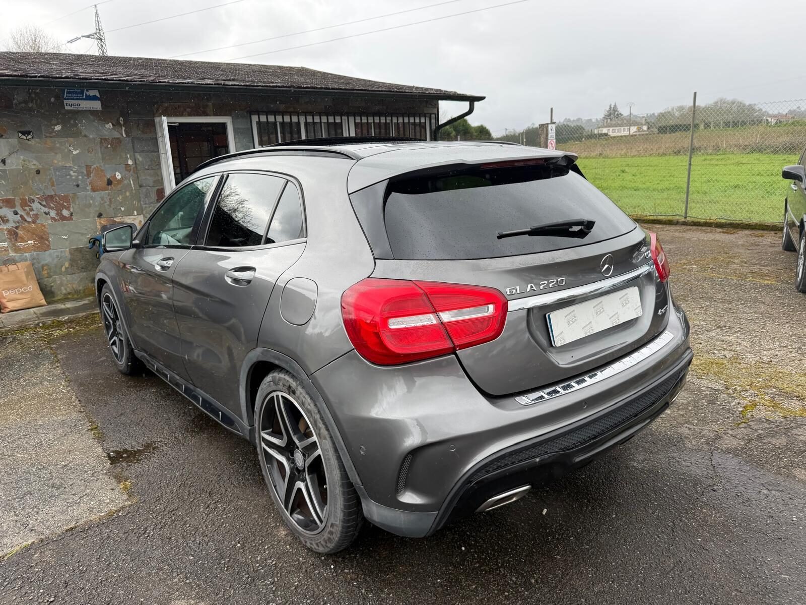 MERCEDES-BENZ Clase GLA 220 D