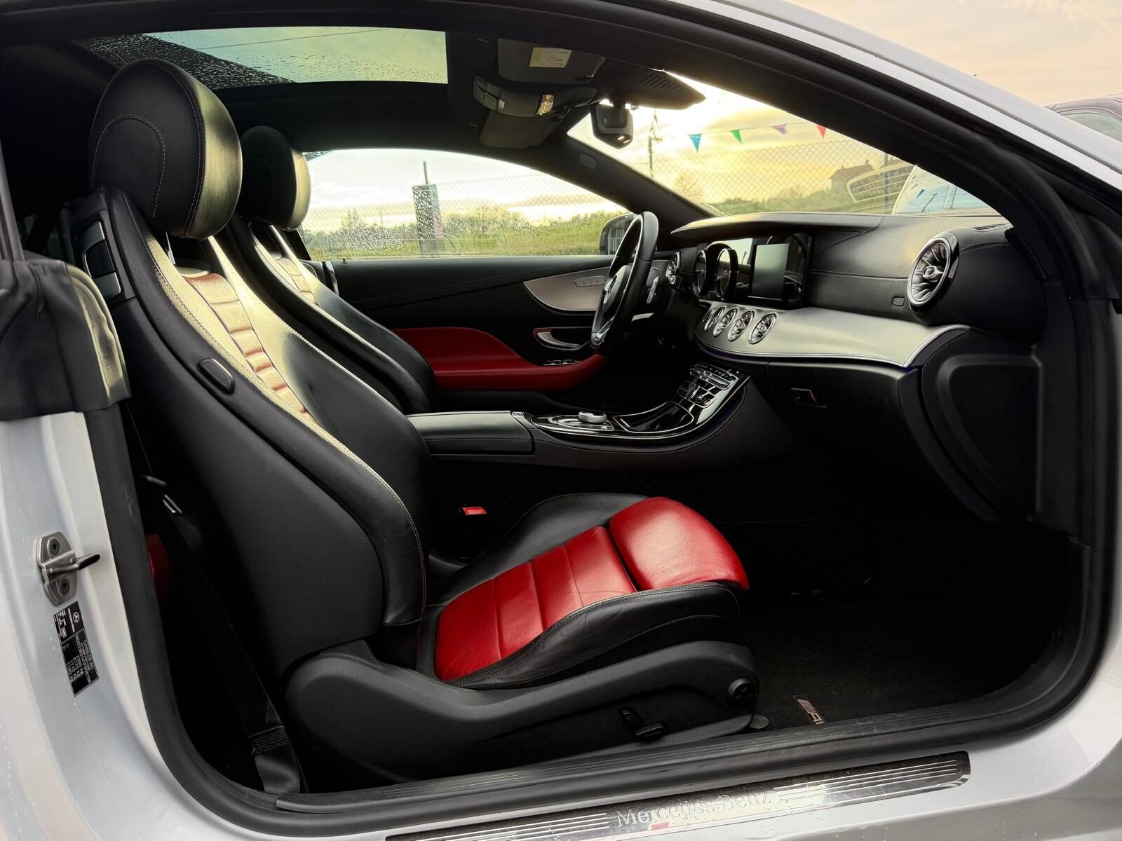 MERCEDES-BENZ E220D COUPE