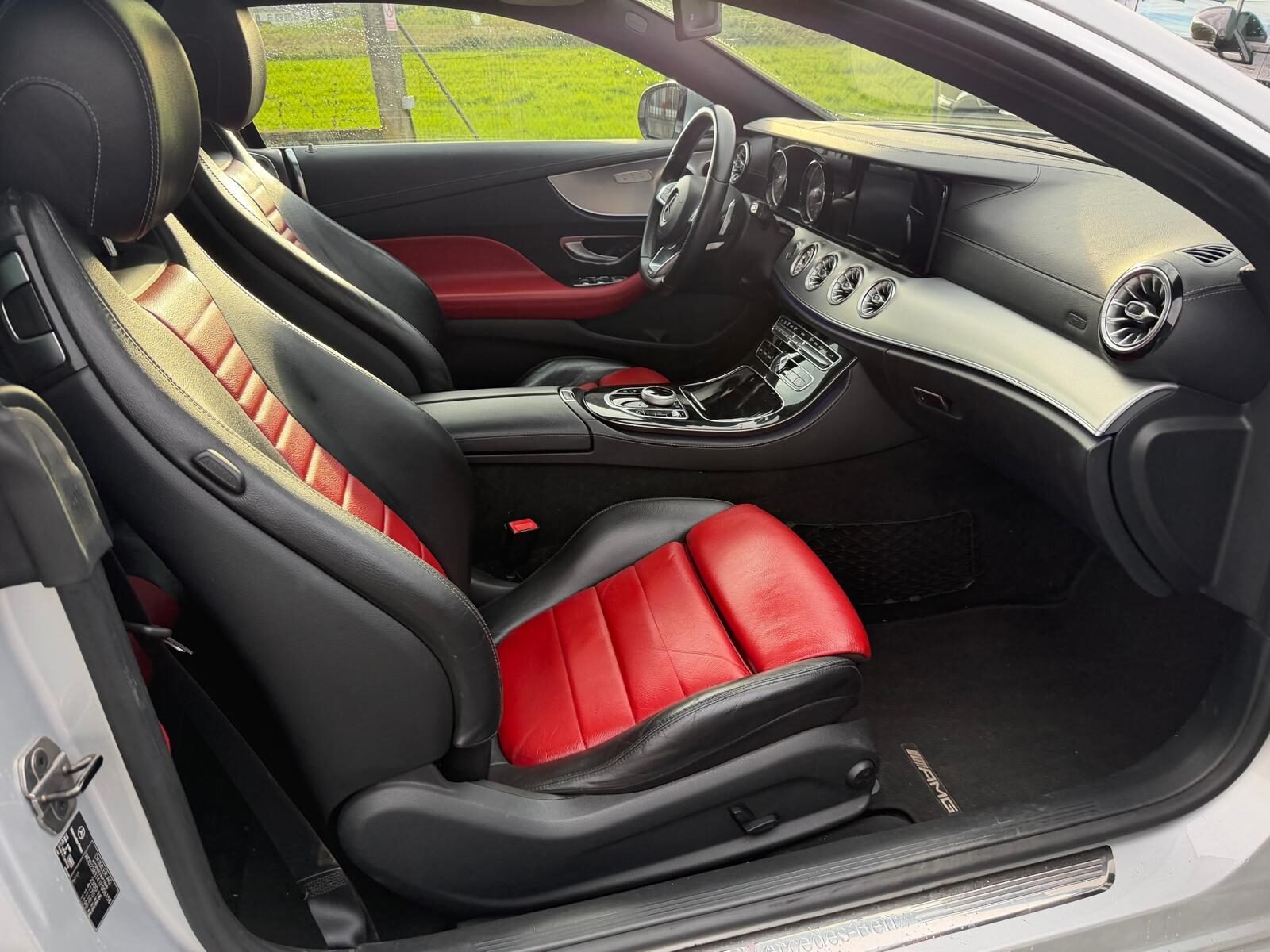 MERCEDES-BENZ E220D COUPE