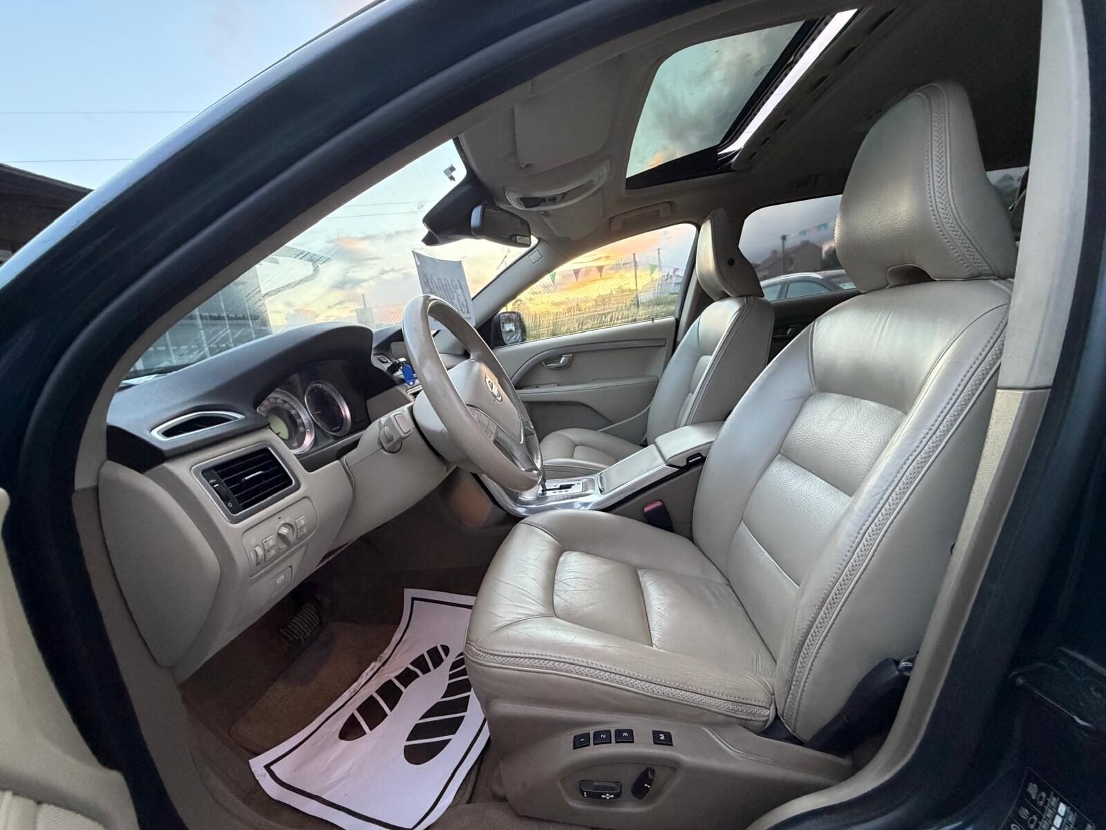 VOLVO XC70 2.4 D5AWD