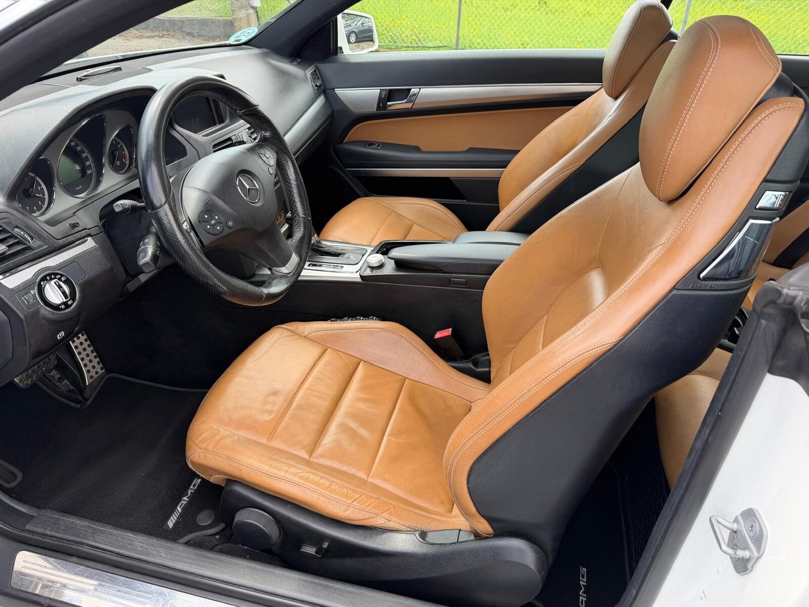MERCEDES-BENZ E 350 CGI COUPE
