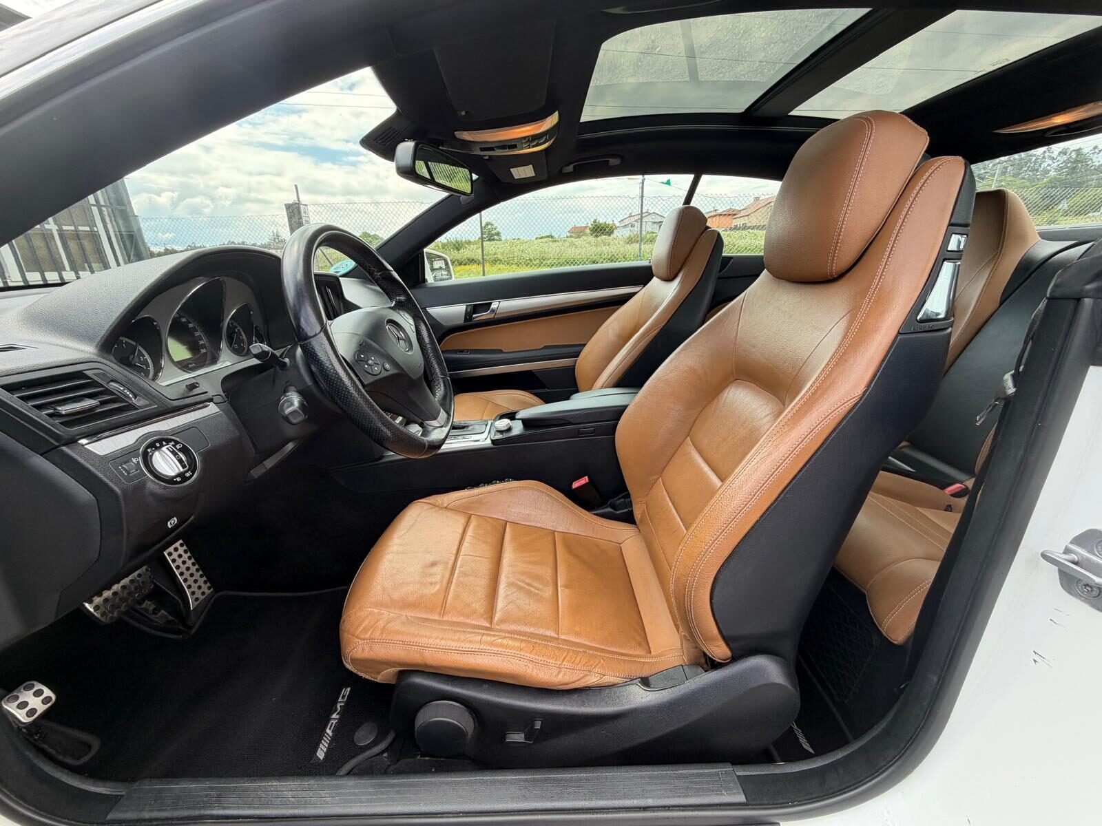 MERCEDES-BENZ E 350 CGI COUPE
