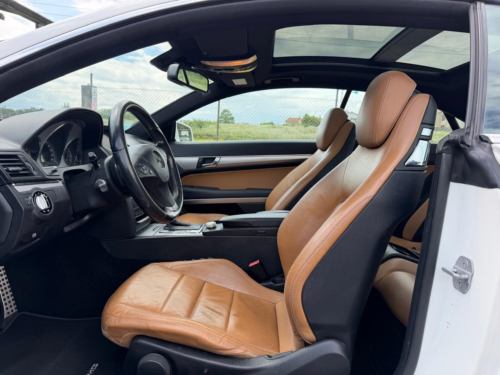 MERCEDES-BENZ E 350 CGI COUPE