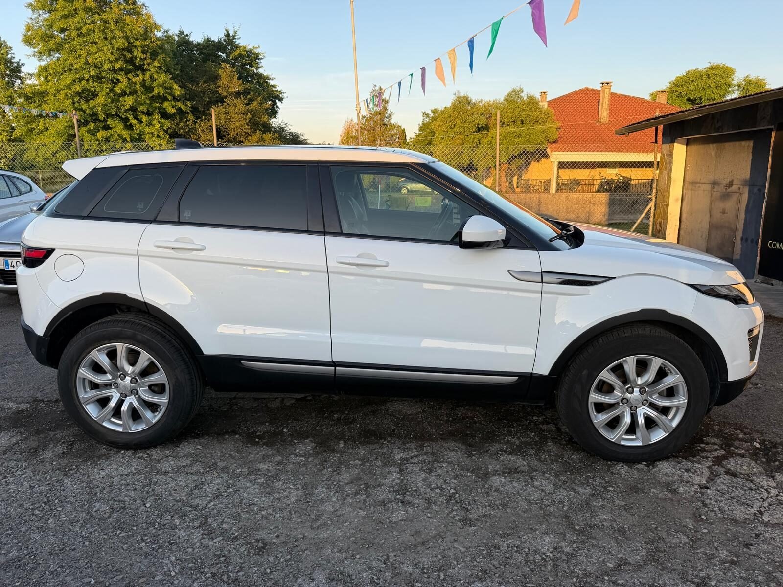 LAND-ROVER EVOQUE 2.0 TD4