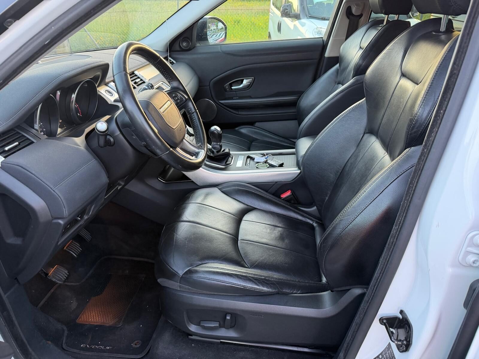 LAND-ROVER EVOQUE 2.0 TD4