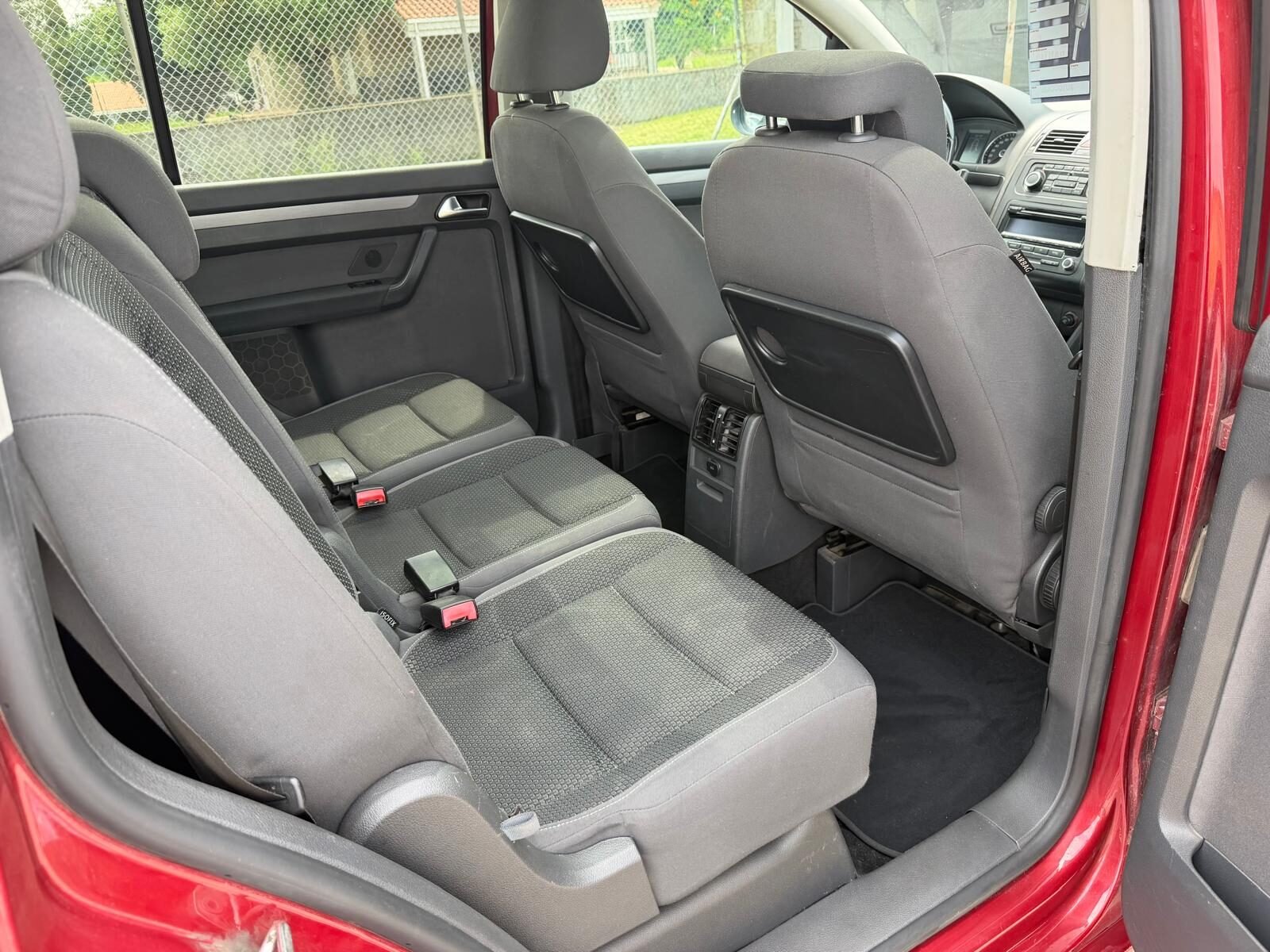 VOLKSWAGEN TOURAN 1.6 TDI