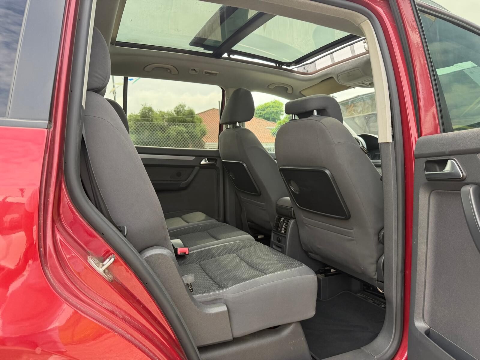 VOLKSWAGEN TOURAN 1.6 TDI