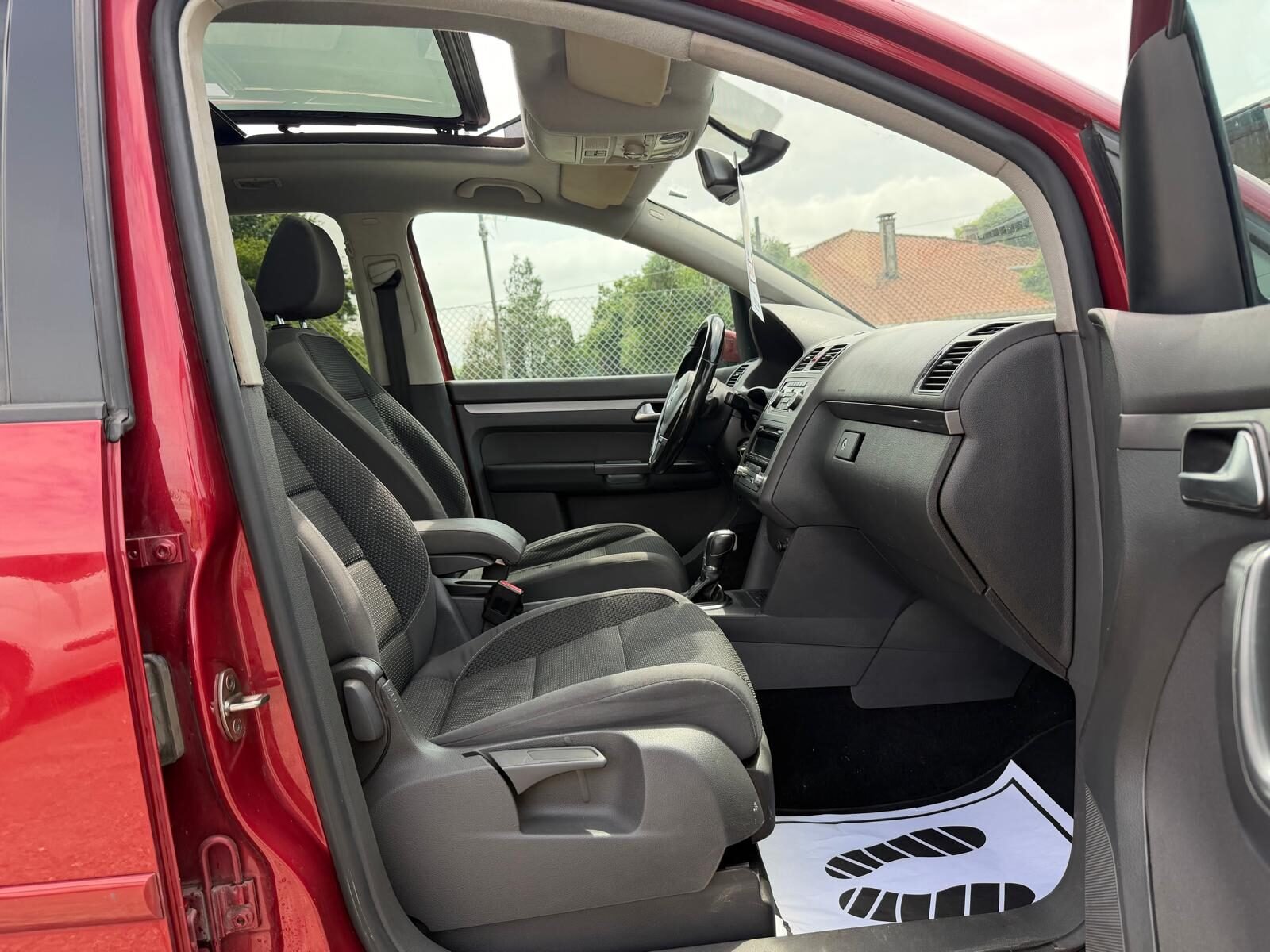 VOLKSWAGEN TOURAN 1.6 TDI