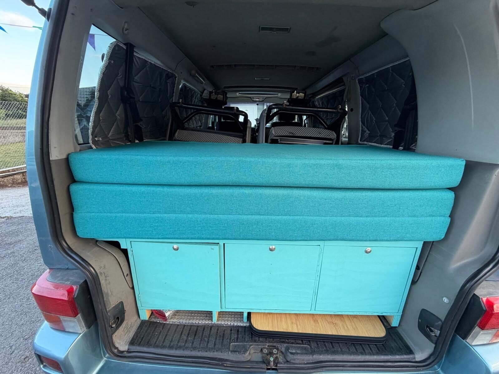 VOLKSWAGEN MULTIVAN 2.5 TDI