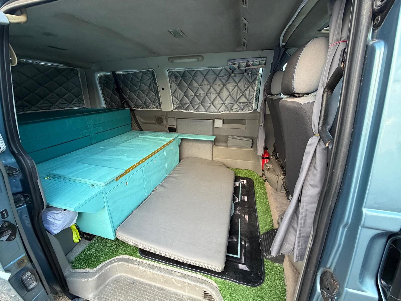 VOLKSWAGEN MULTIVAN 2.5 TDI
