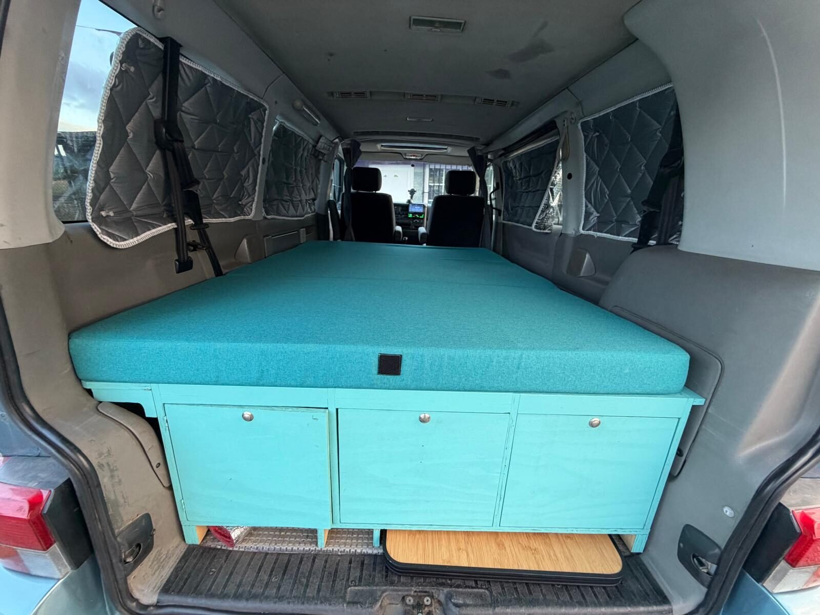 VOLKSWAGEN MULTIVAN 2.5 TDI