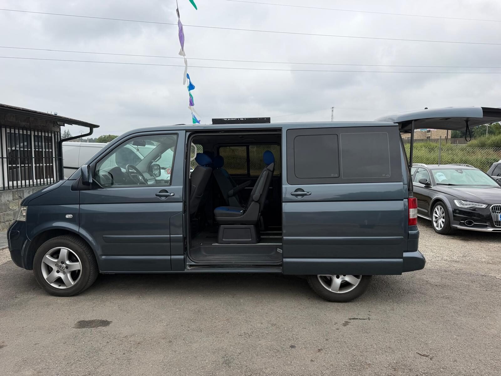 VOLKSWAGEN MULTIVAN 2.5 TDI
