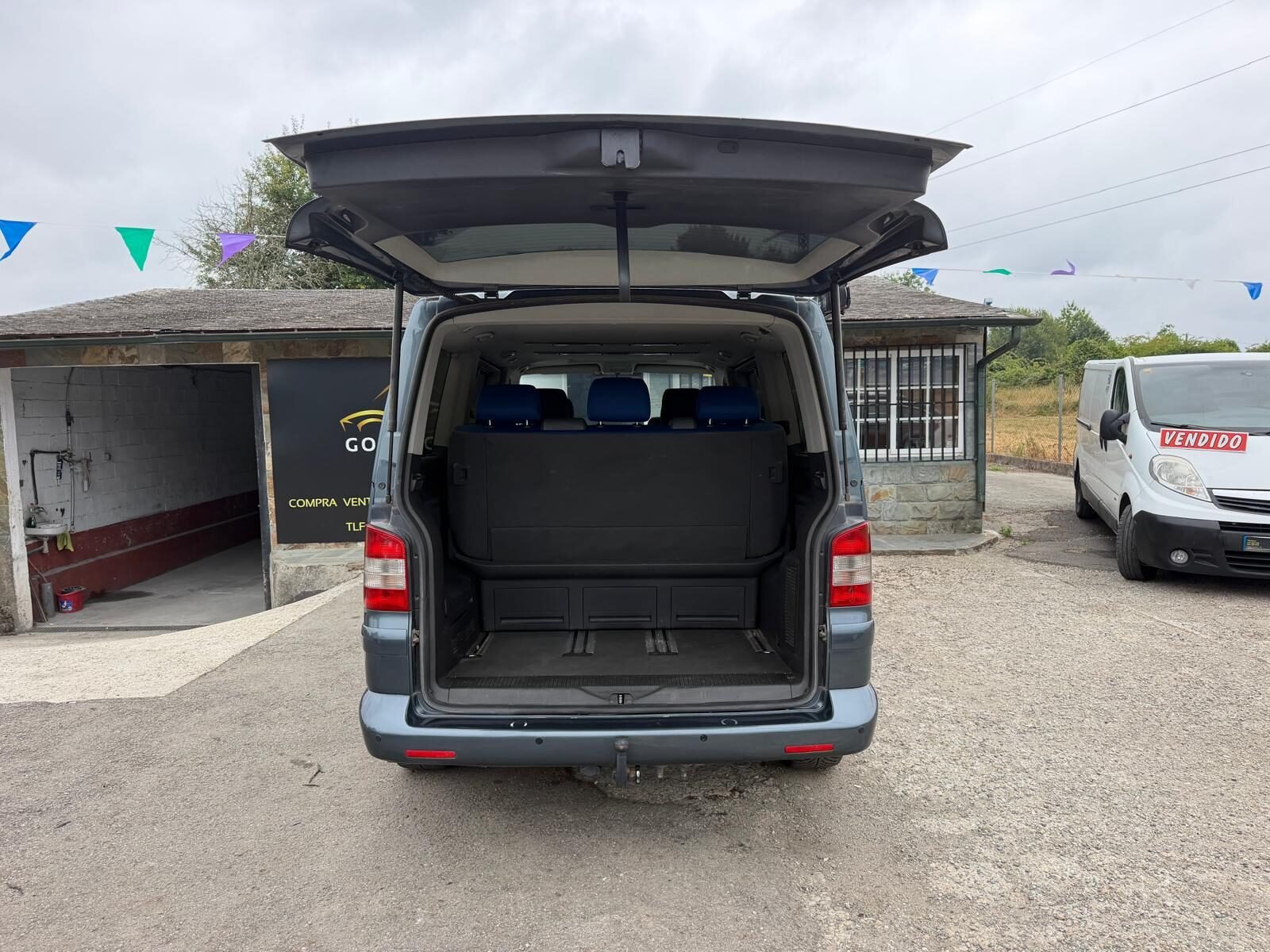 VOLKSWAGEN MULTIVAN 2.5 TDI