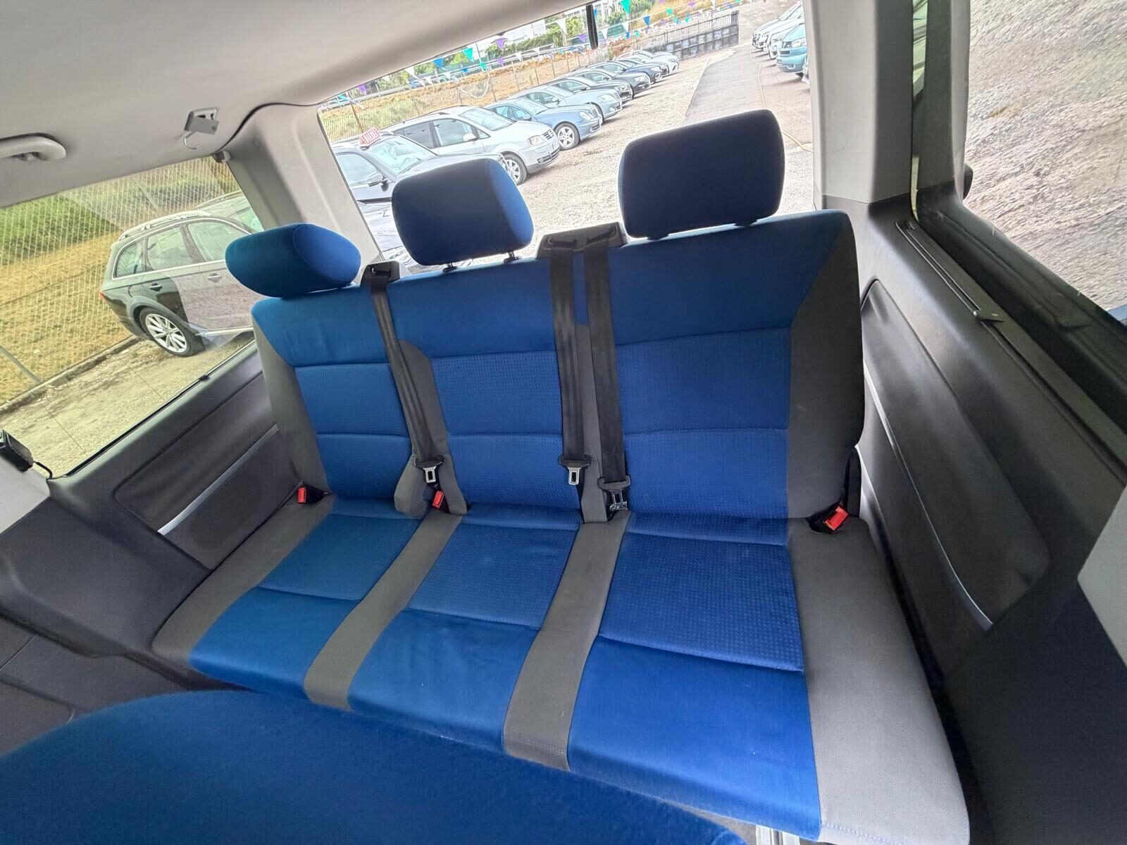 VOLKSWAGEN MULTIVAN 2.5 TDI