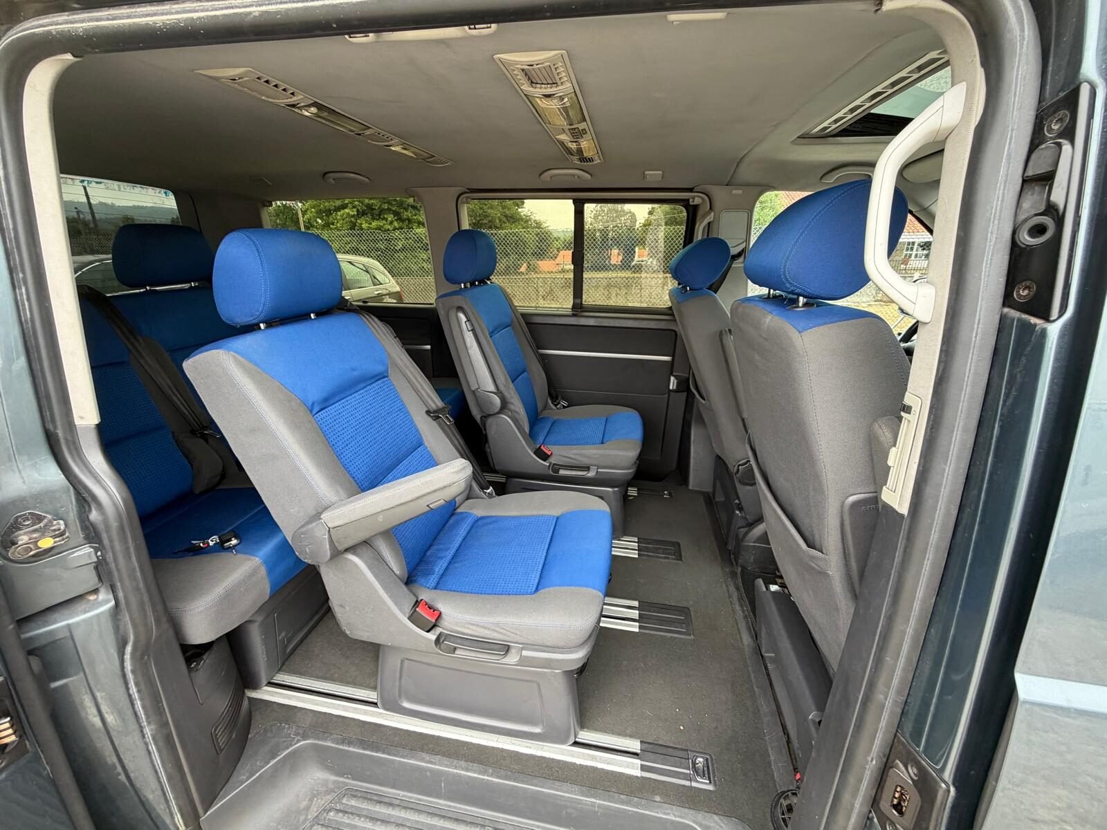 VOLKSWAGEN MULTIVAN 2.5 TDI