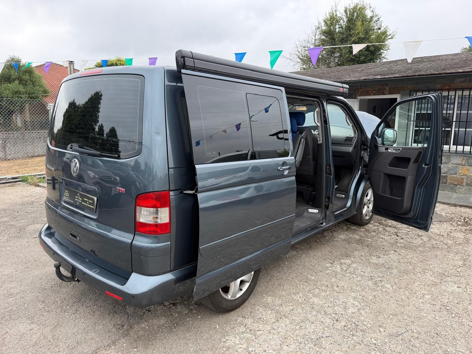 VOLKSWAGEN MULTIVAN 2.5 TDI