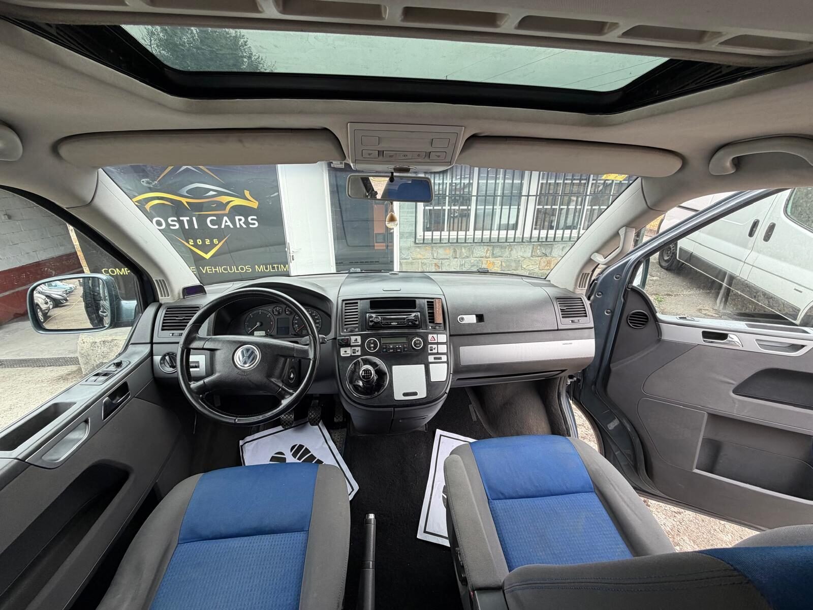 VOLKSWAGEN MULTIVAN 2.5 TDI