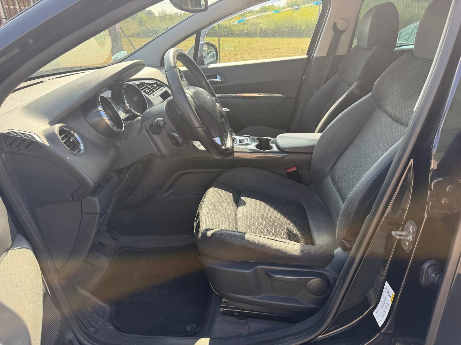 PEUGEOT 3008 1.6