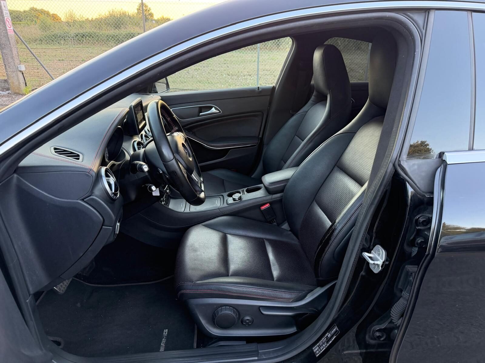 MERCEDES-BENZ CLA 220D 