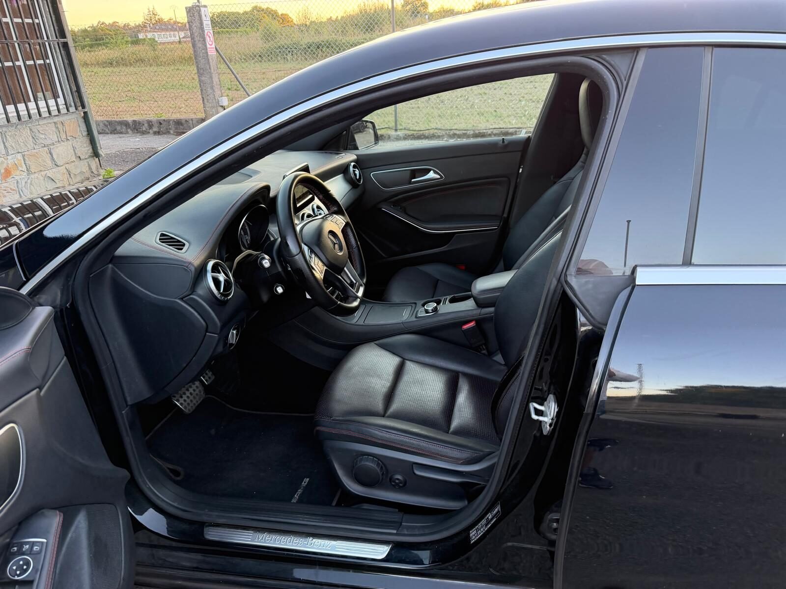 MERCEDES-BENZ CLA 220D 