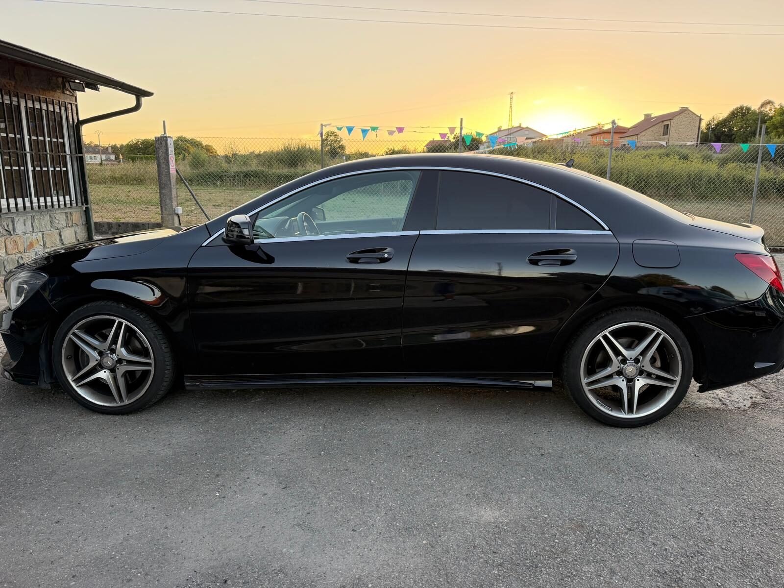 MERCEDES-BENZ CLA 220D 