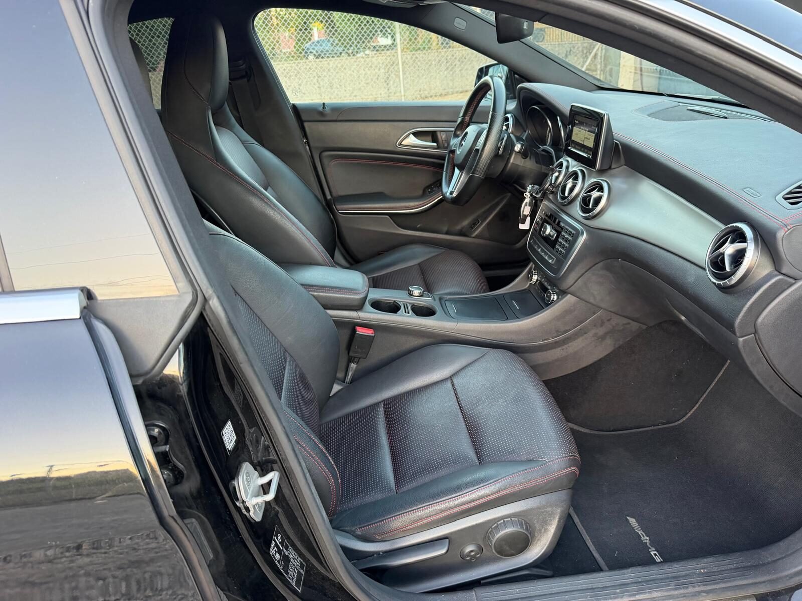 MERCEDES-BENZ CLA 220D 