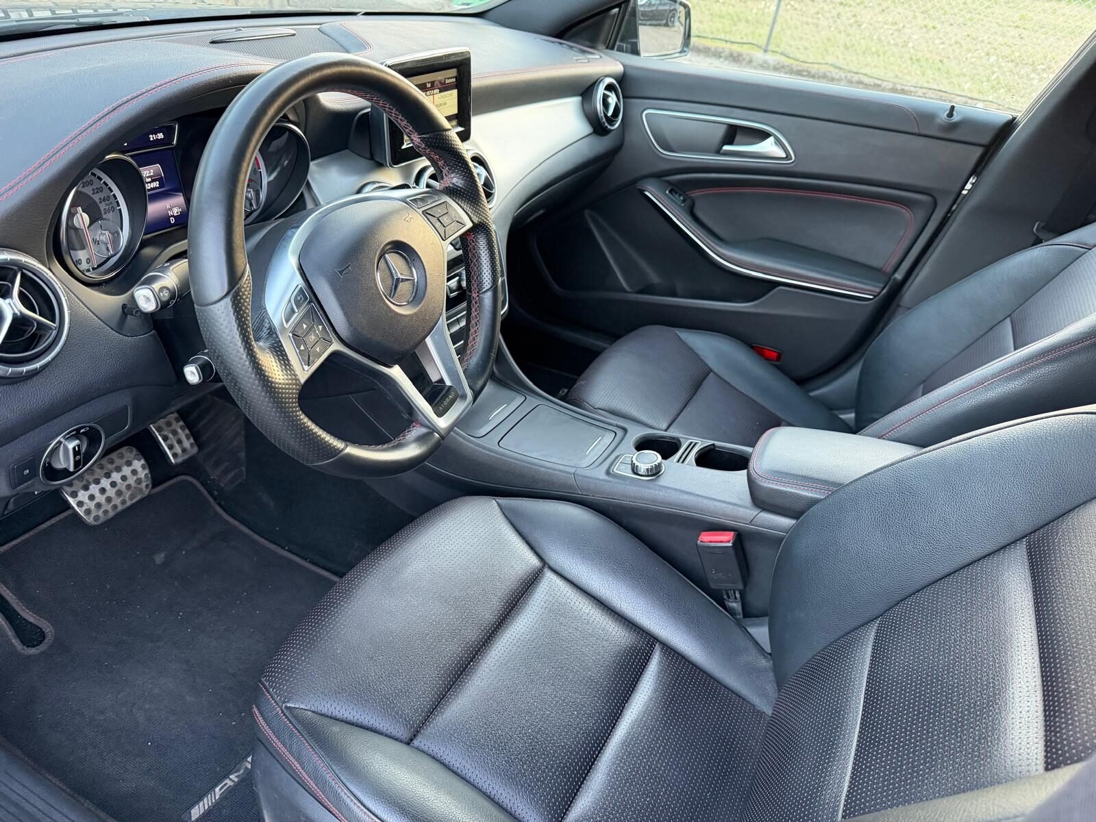 MERCEDES-BENZ CLA 220D 