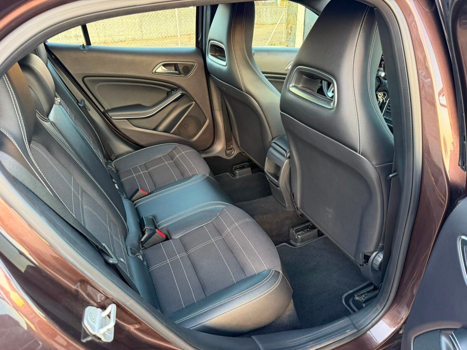 MERCEDES-BENZ Gla 200