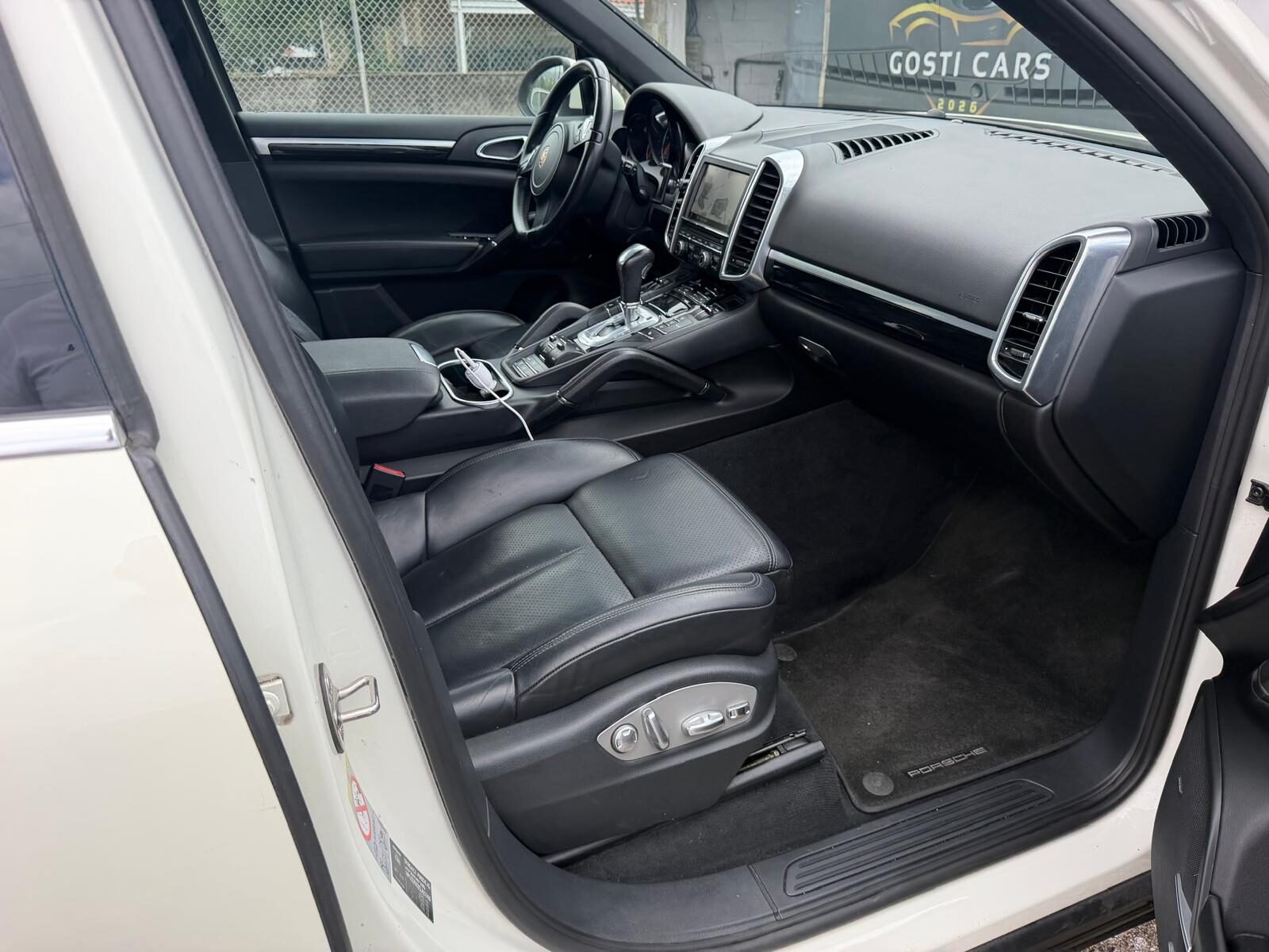 PORSCHE Cayenne 3.0D