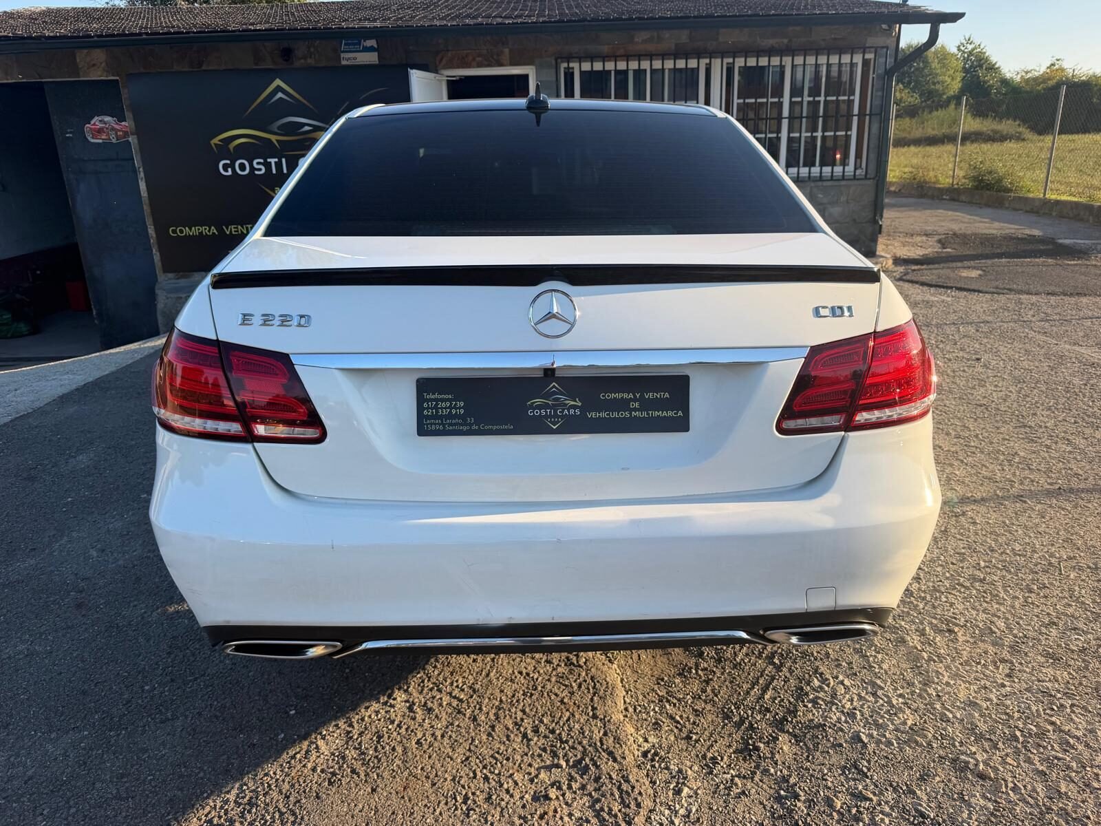 MERCEDES-BENZ E 220
