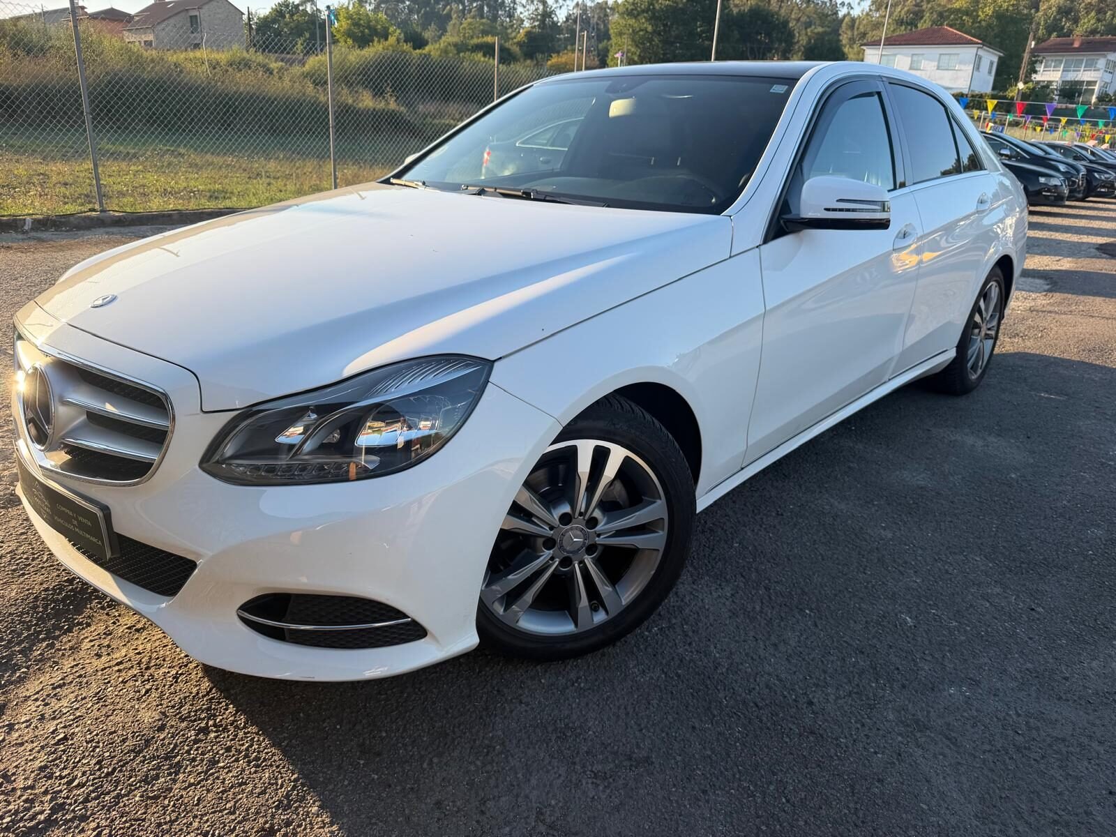 MERCEDES-BENZ E 220