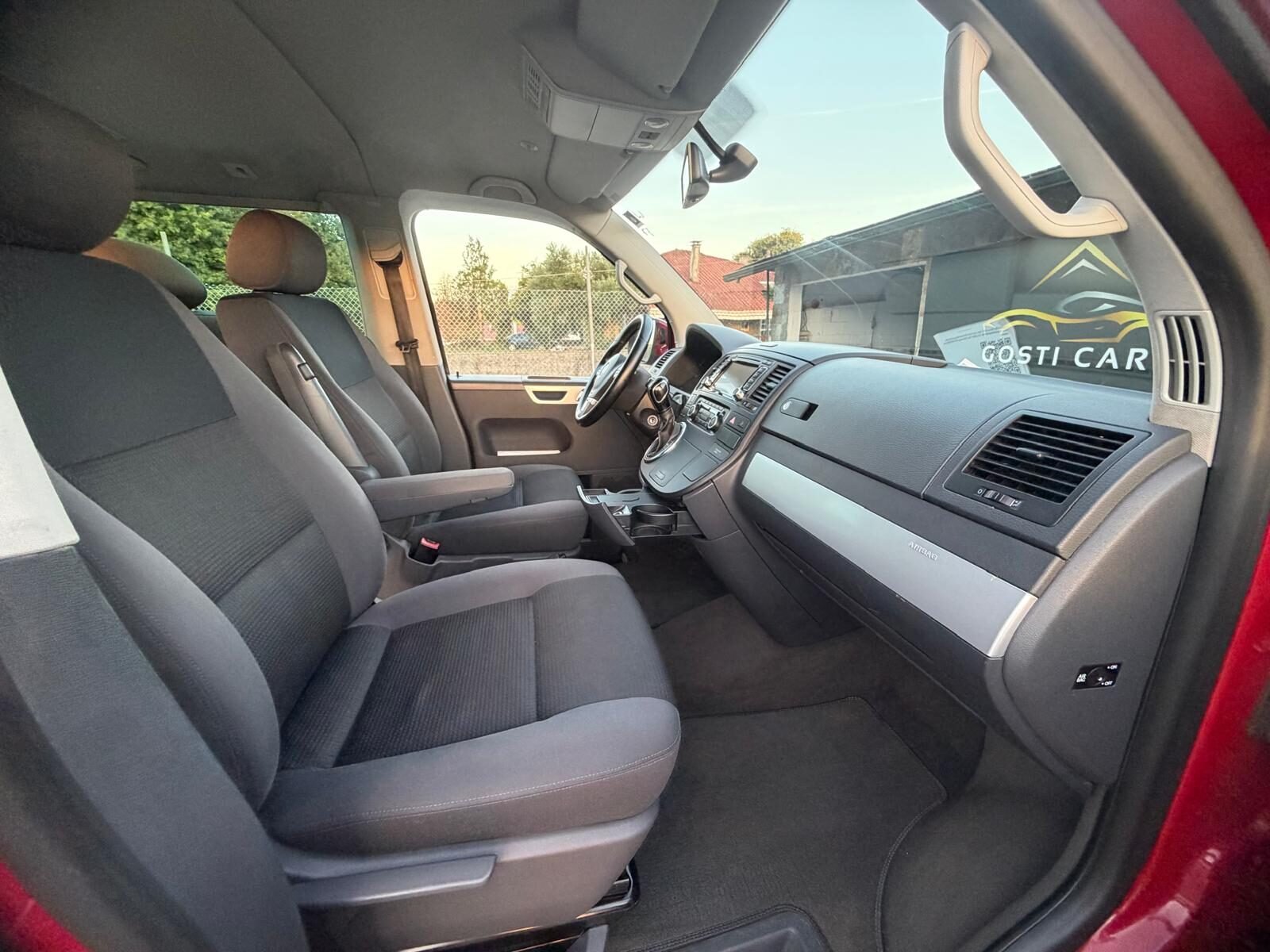VOLKSWAGEN MULTIVAN 2.0 TDI 
