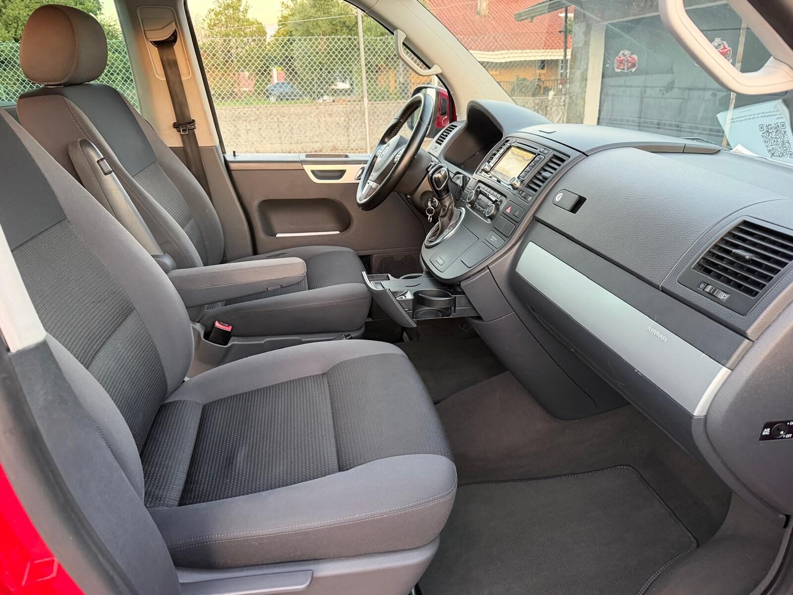 VOLKSWAGEN MULTIVAN 2.0 TDI 