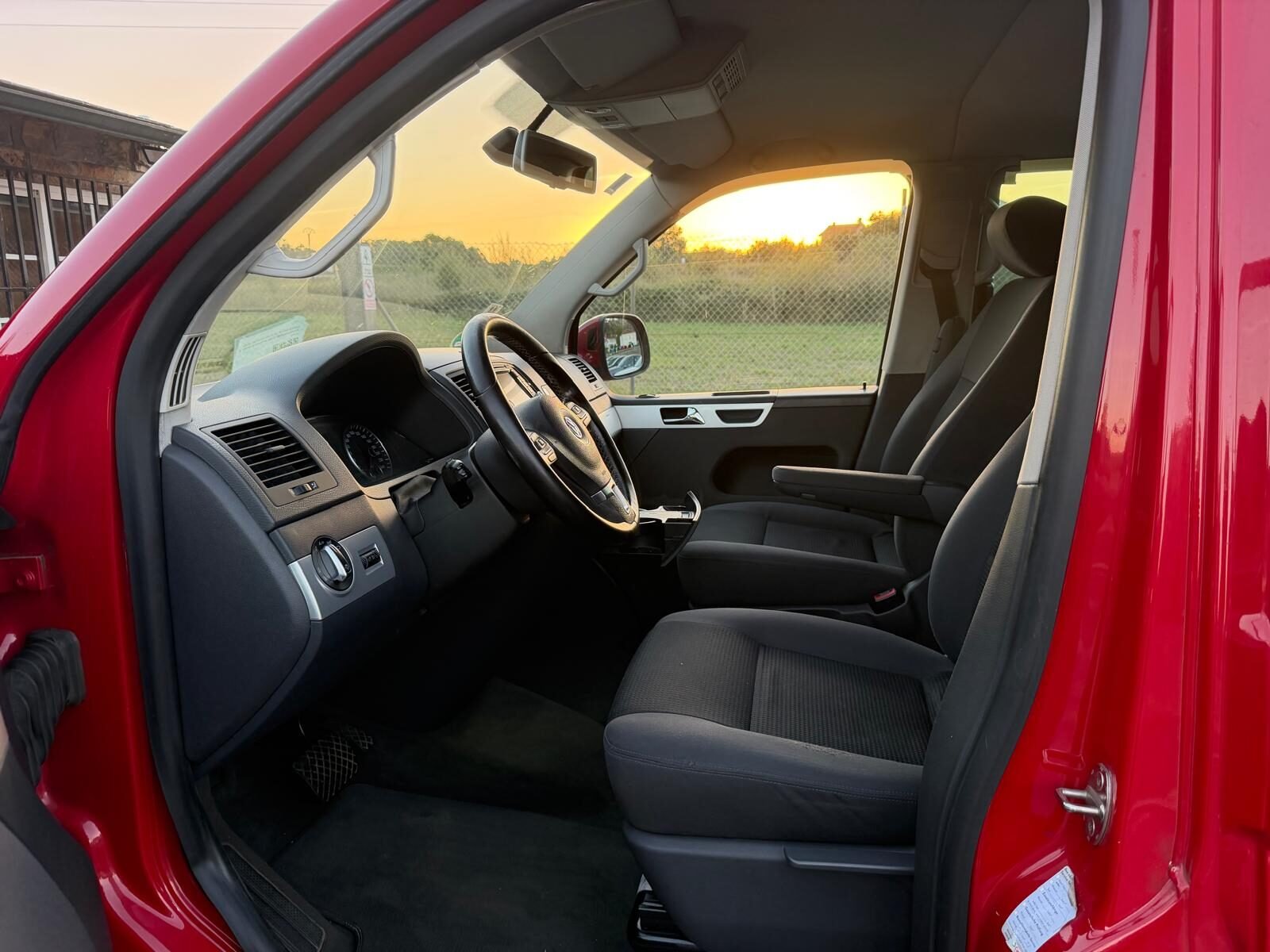 VOLKSWAGEN MULTIVAN 2.0 TDI 