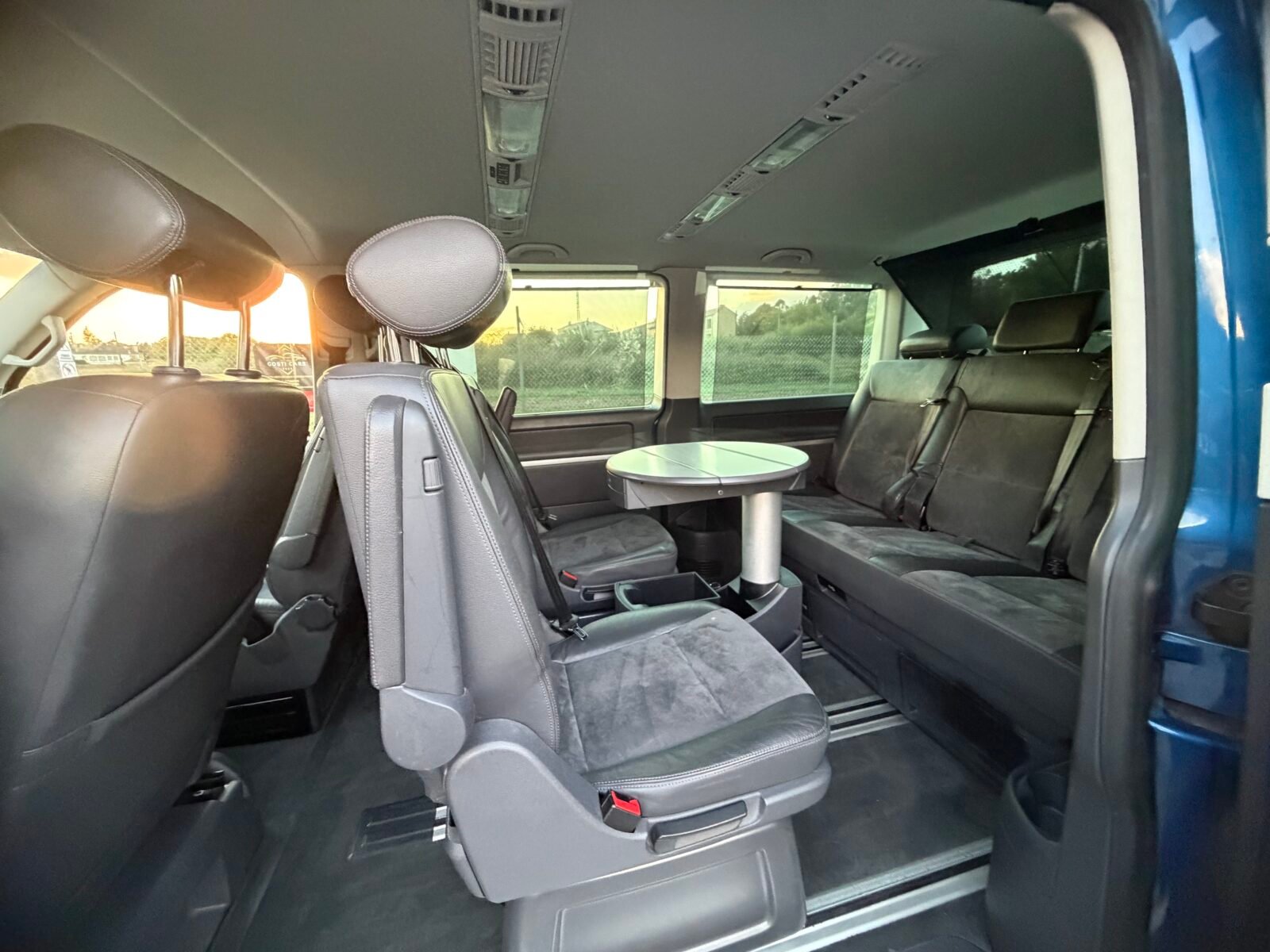 VOLKSWAGEN MULTIVAN 2.0TDI