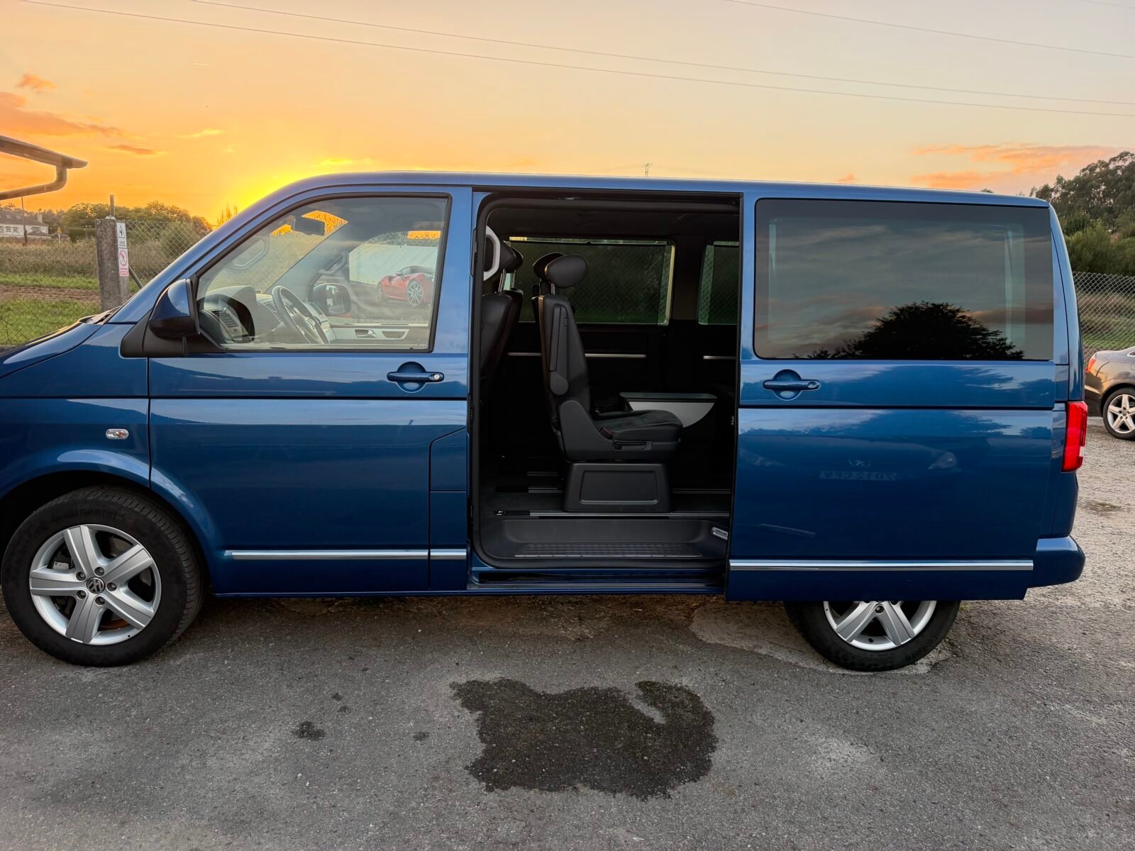 VOLKSWAGEN MULTIVAN 2.0TDI
