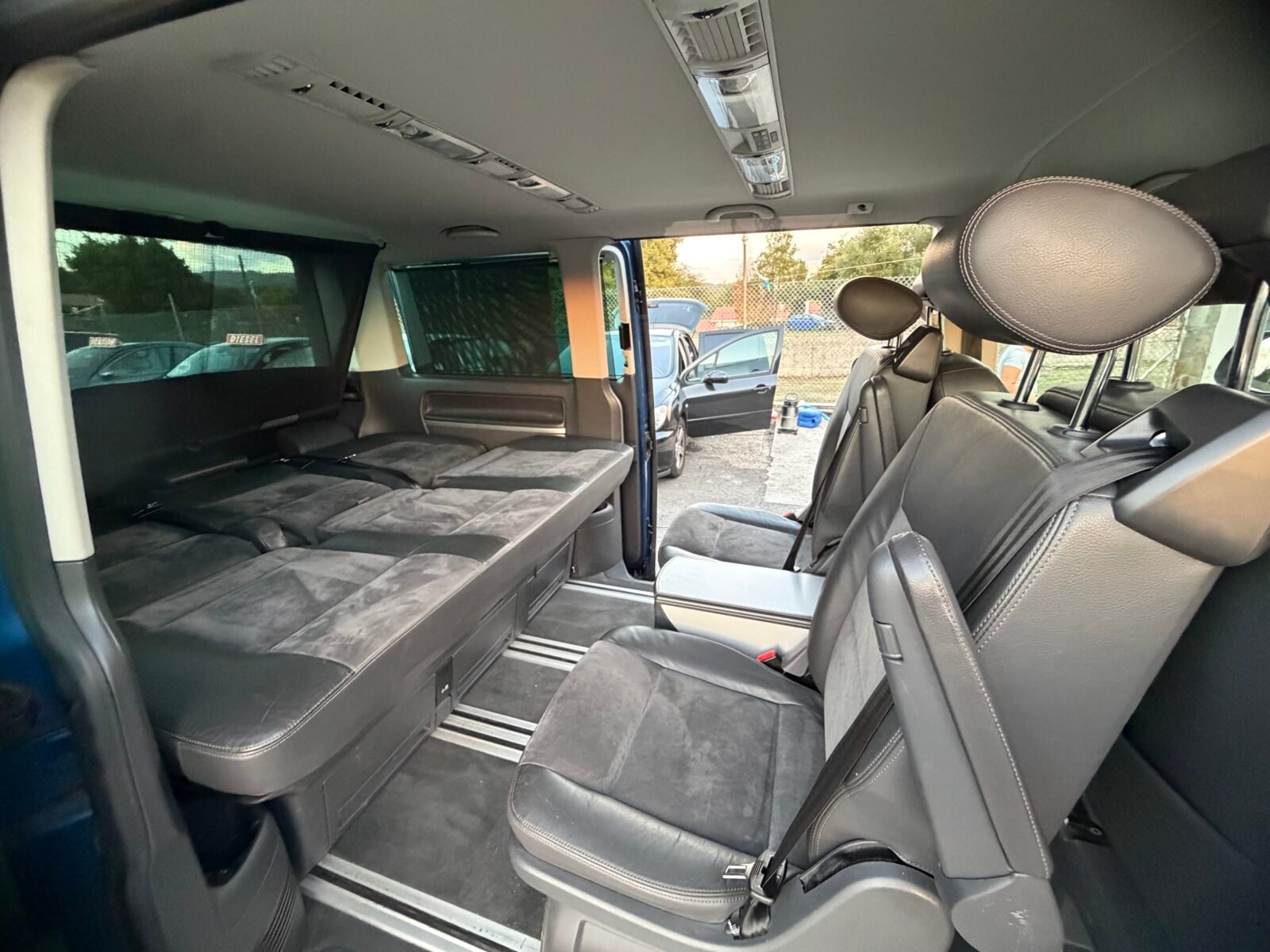 VOLKSWAGEN MULTIVAN 2.0TDI