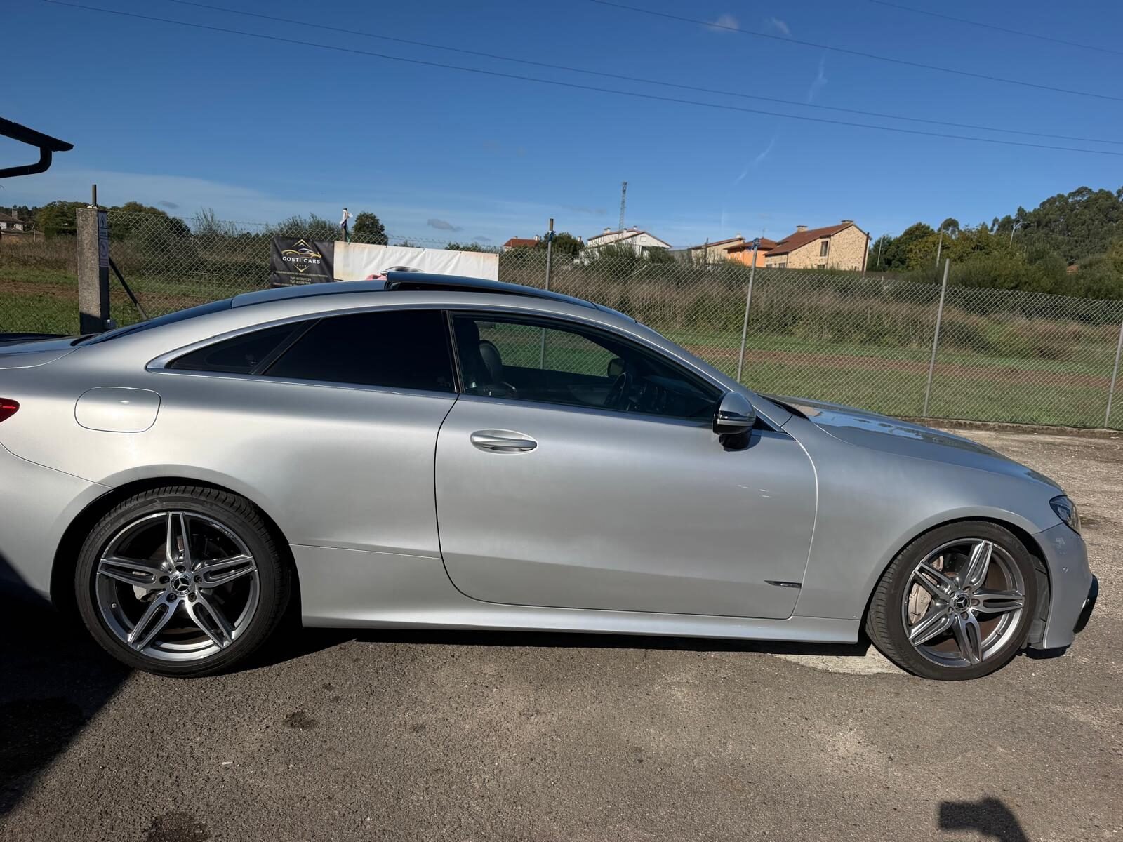 MERCEDES-BENZ E-class 220D AMG LINE