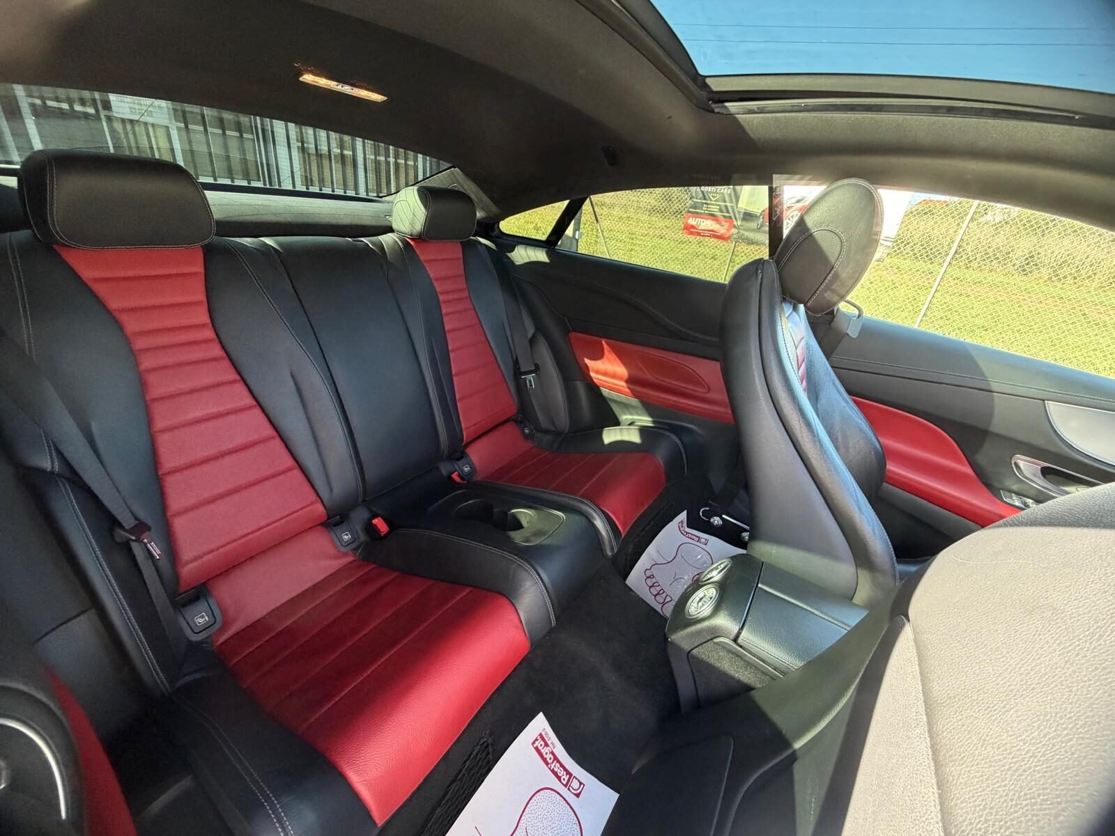 MERCEDES-BENZ E-class 220D AMG LINE