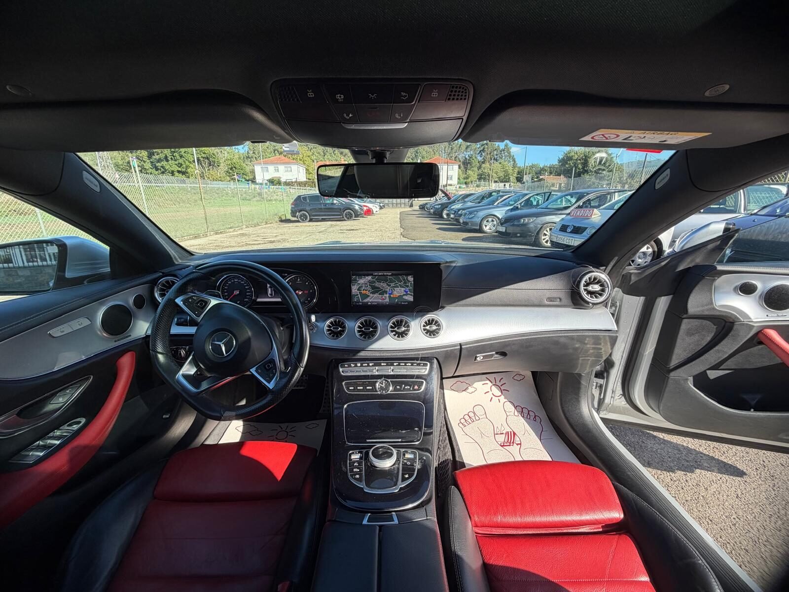 MERCEDES-BENZ E-class 220D AMG LINE